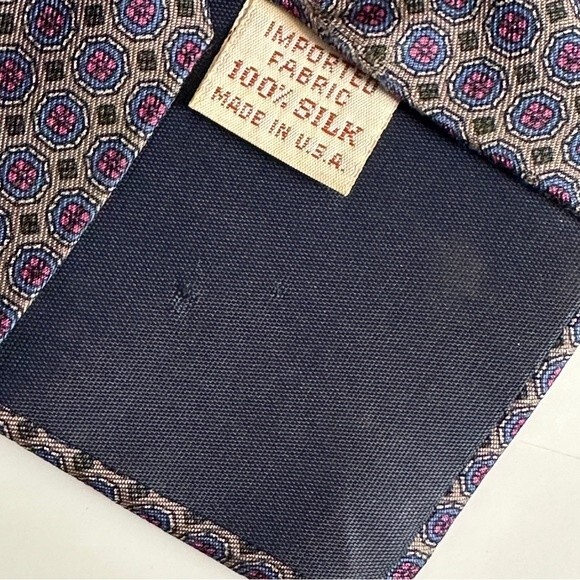 Vintage Yves Saint Laurent Grey Geometric Print Silk Tie - Picture 3 of 6